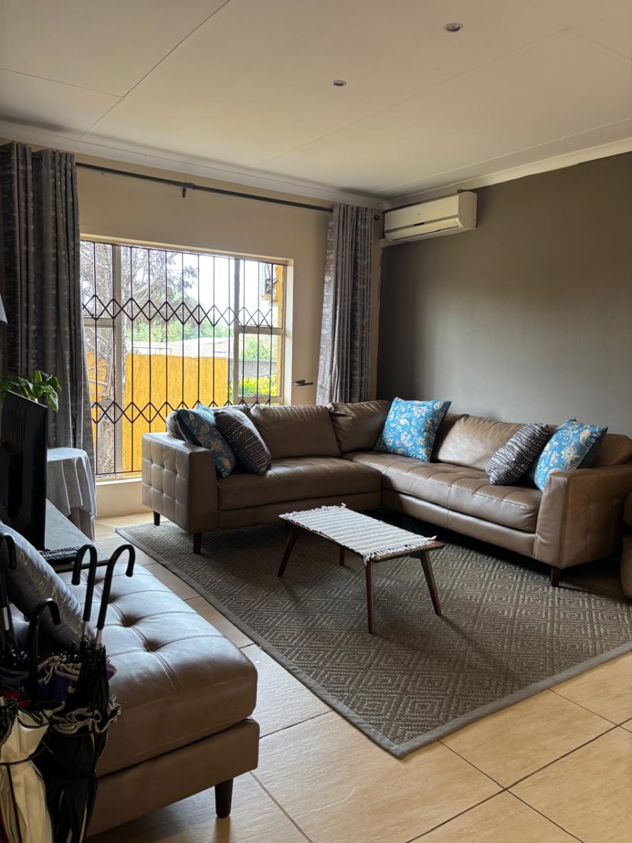 8 Bedroom Property for Sale in Rustenburg Rural North West